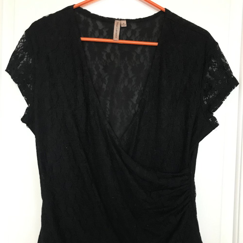 Women's black lace wrap top XL